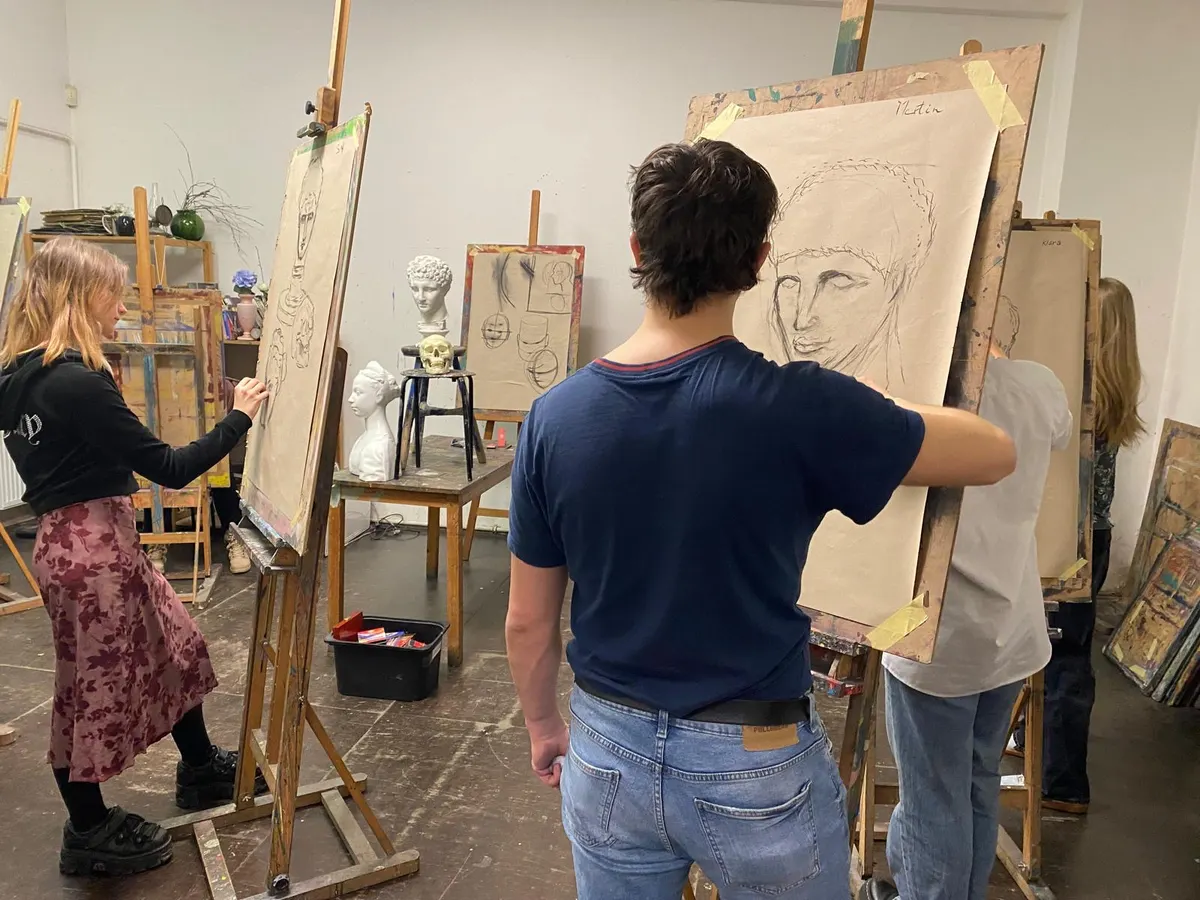 studie busty, uhel